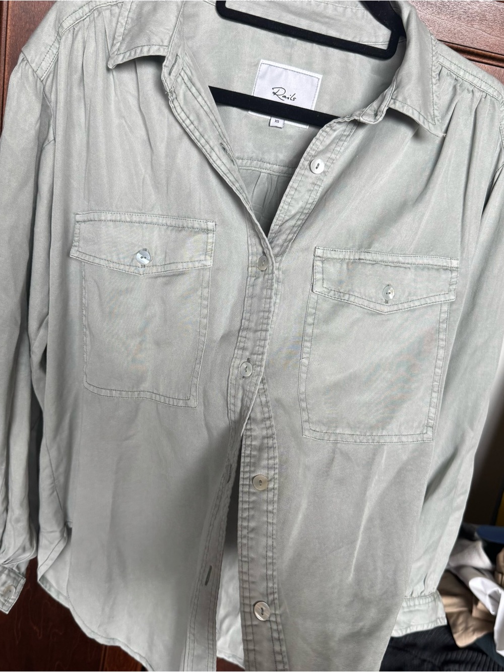 Rails Soren Tencel Lyocell Button Down Shirt Blue Denim Drape XS EUC - Picture 13 of 15